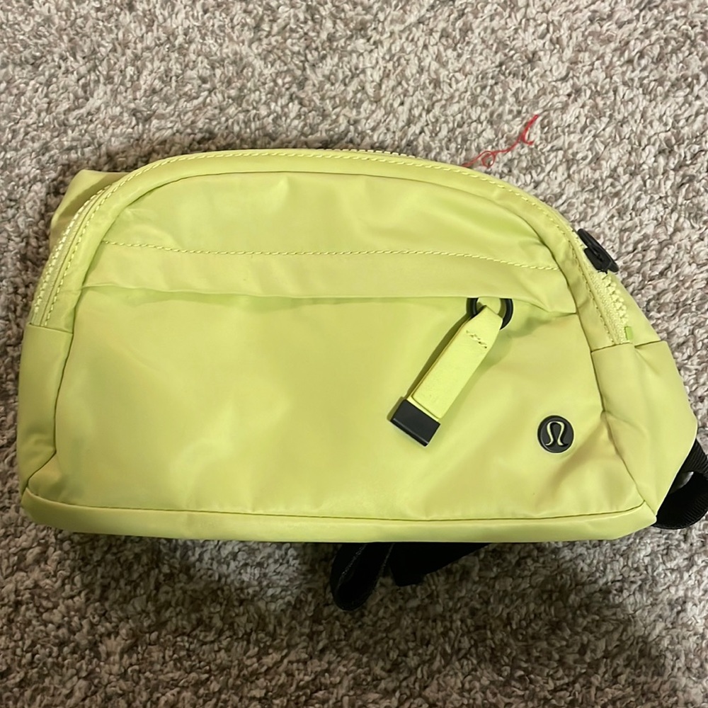 Lulu lemon Fanny pack
